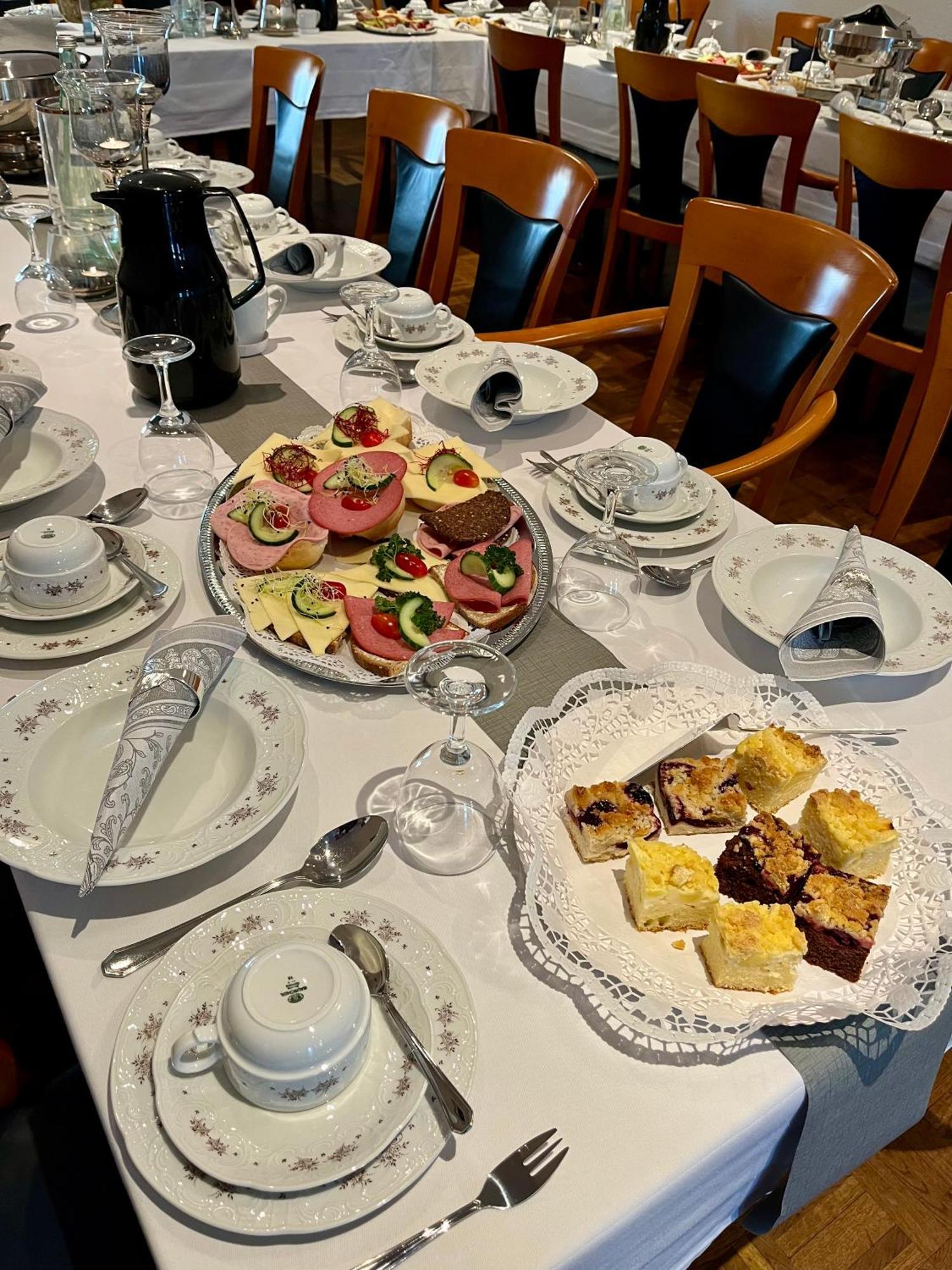 Hotel Zu Den Linden Wachtberg Dış mekan fotoğraf