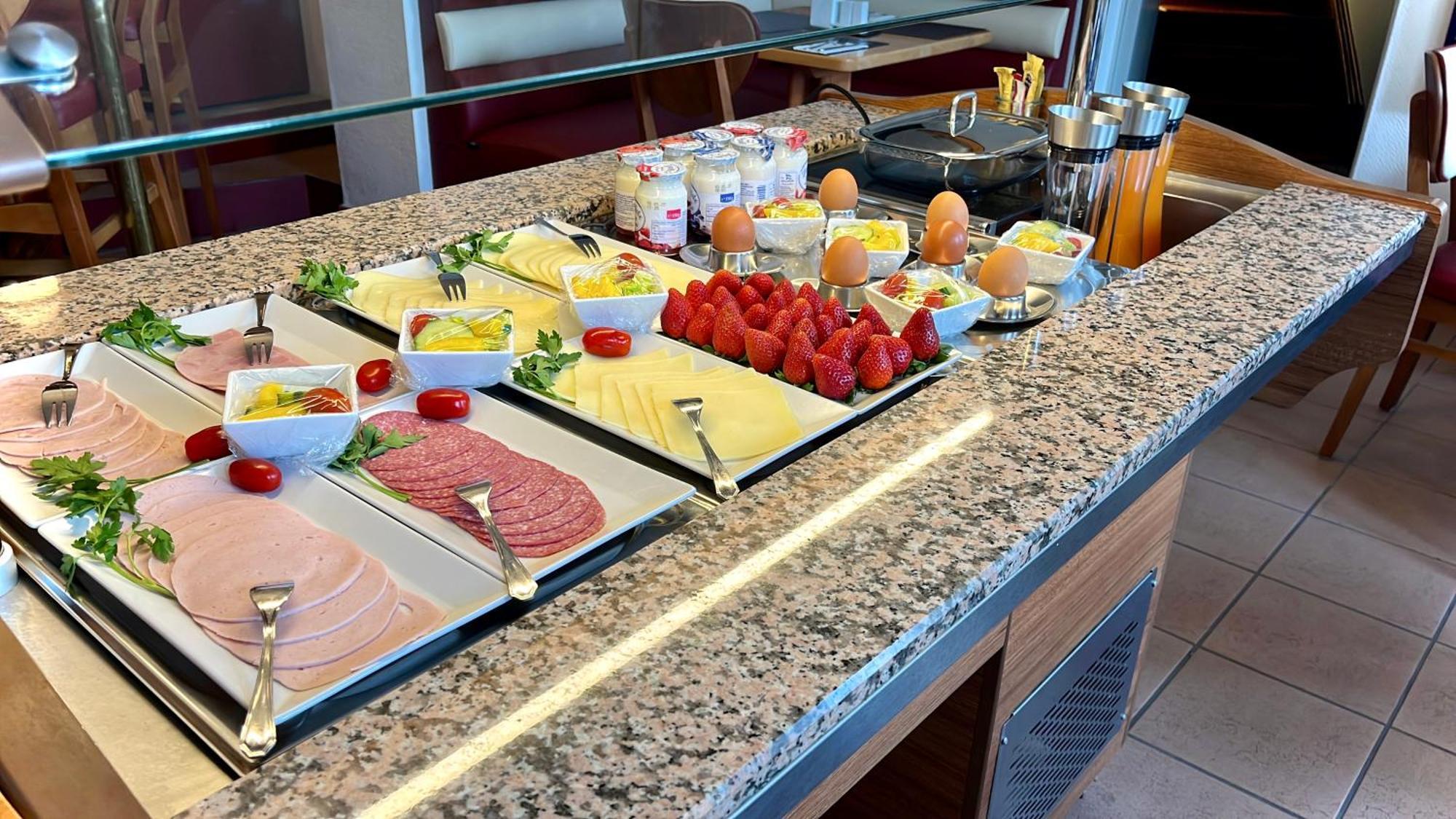 Hotel Zu Den Linden Wachtberg Dış mekan fotoğraf